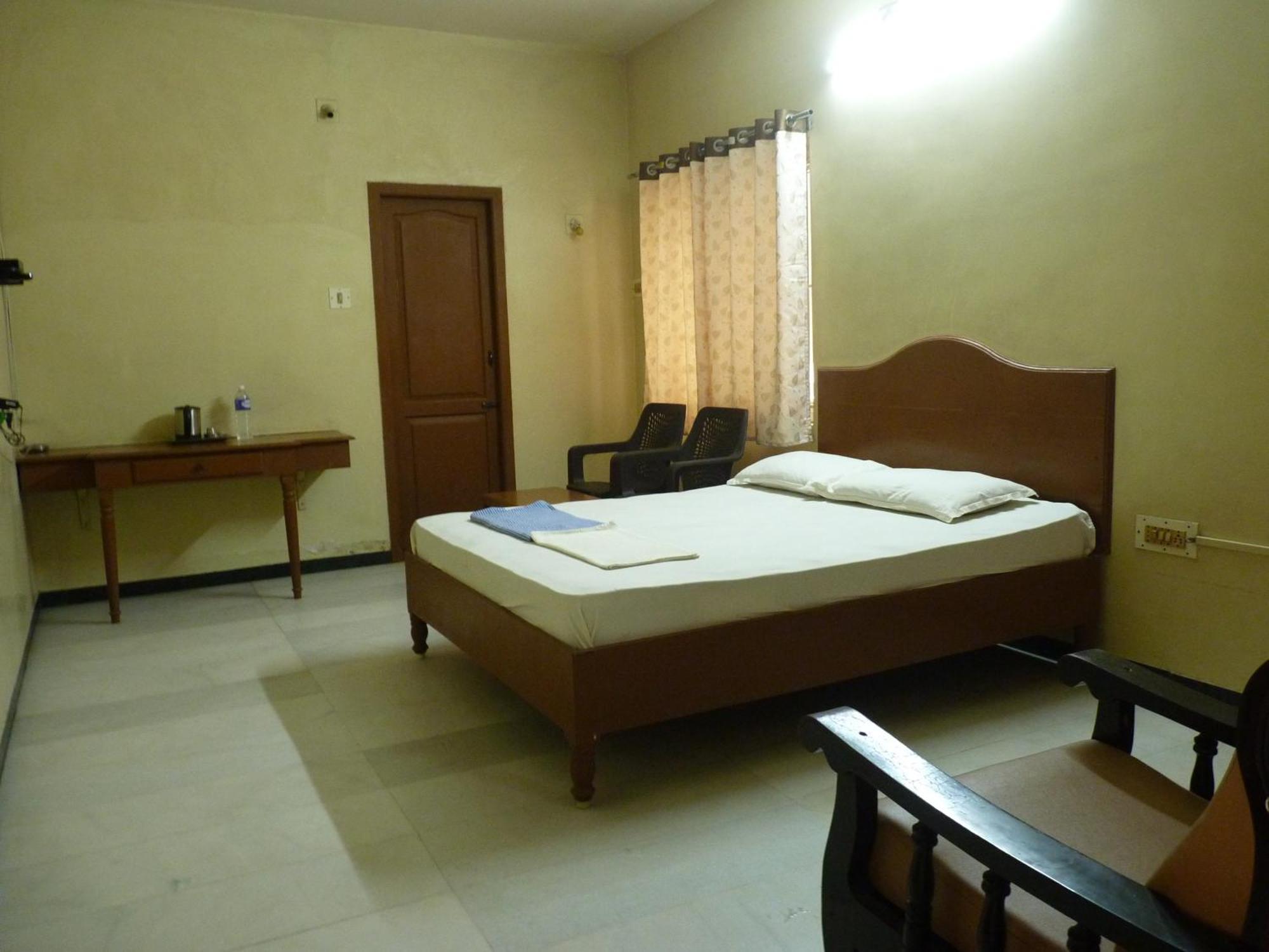 Nanda Lodge Mettuppālaiyam Εξωτερικό φωτογραφία